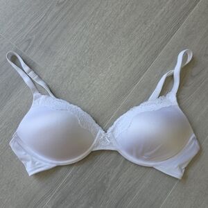 Maidenform White Lace Accent Bra